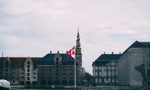 مكتب ترجمة معتمد للسفارة الألمانية في مصر – ترجمة مستندات التأشيرة بختم رسمي